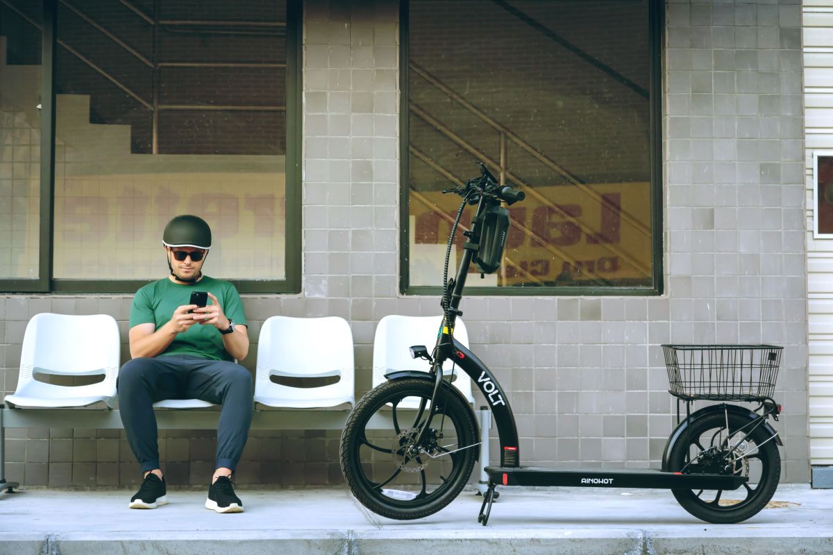 ainohot volt parking green web
